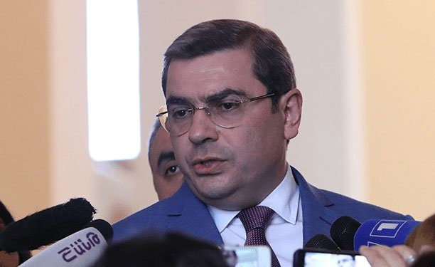 ՊԵԿ նախագահ Դավիթ Անանյանը պատասխանում է լրագրողների հարցերին. ուղիղ
