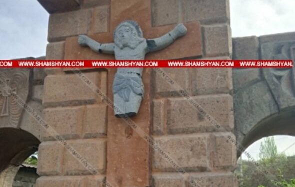 Հերթական վանդալիզմը Երևանում, կոտրել են Հիսուս Քրիստոսի բազալտե քանդակը,  թողել են նաև գրառում